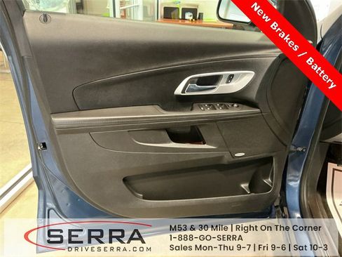 Used 2017 Chevrolet Equinox Premier w/ Enhanced Convenience Package image 16