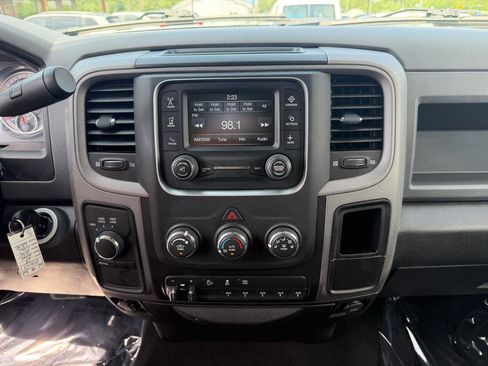 Used 2018 RAM 2500 Tradesman w/ Chrome Appearance Group AWD/4WD image 28