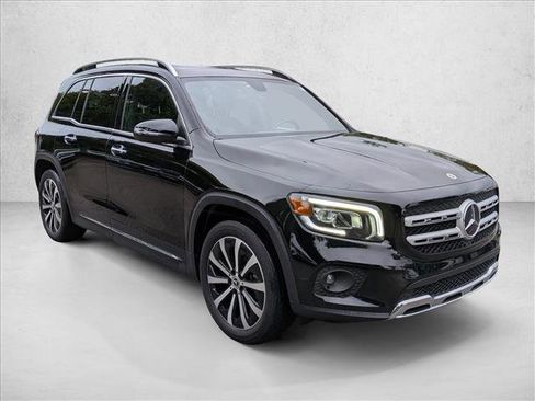 Used 2023 Mercedes-Benz GLB 250 image 2