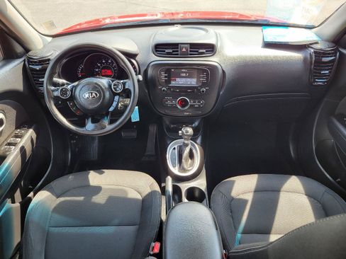 Used 2017 Kia Soul + FWD image 4