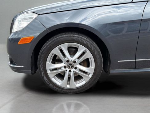 Used 2011 Mercedes-Benz E 350 4MATIC Wagon image 41