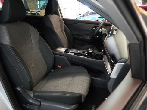 Used 2022 Nissan Rogue SV AWD/4WD image 33