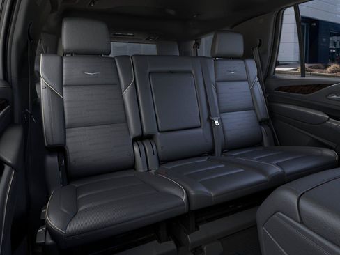 Used 2024 Cadillac Escalade Premium Luxury w/ Performance Package AWD/4WD image 41
