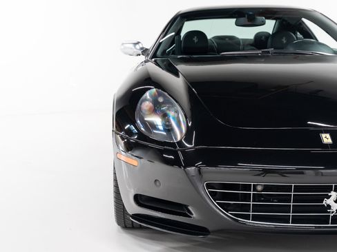 Used 2009 Ferrari 612 Scaglietti image 12