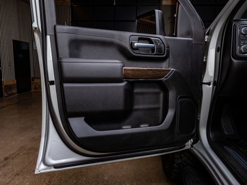 Used 2021 GMC Sierra 2500 SLE w/ SLE Value Package; image 36