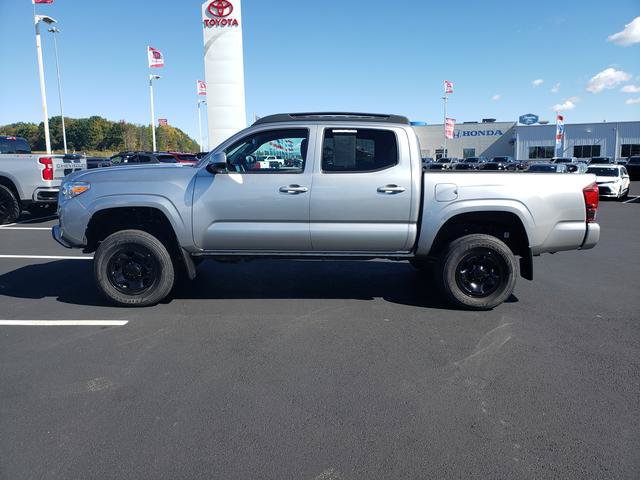 Used 2023 Toyota Tacoma SR AWD/4WD image 9
