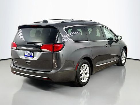 Used 2019 Chrysler Pacifica Touring-L w/ Advanced Safetytec Group image 8