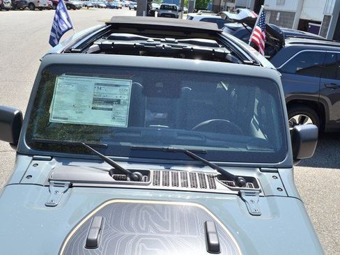 New 2025 Jeep Wrangler Unlimited Rubicon 392 image 35