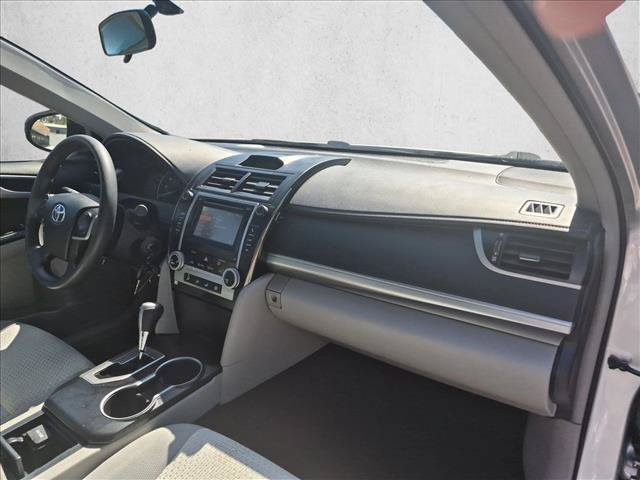 Used 2014 Toyota Camry LE FWD image 19