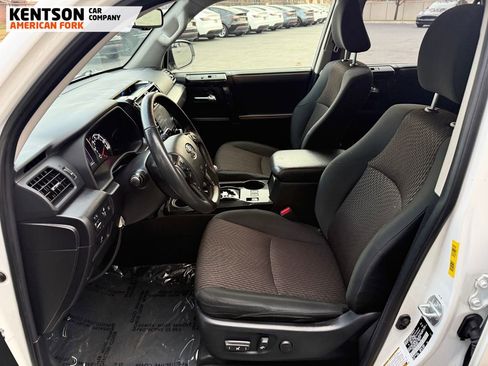 Used 2020 Toyota 4Runner TRD Off-Road image 28