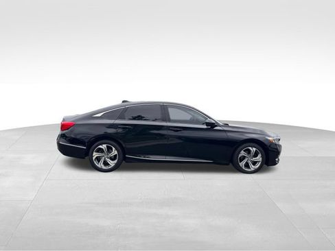 Used 2018 Honda Accord EX image 6