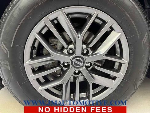 Used 2023 Nissan Rogue S image 9