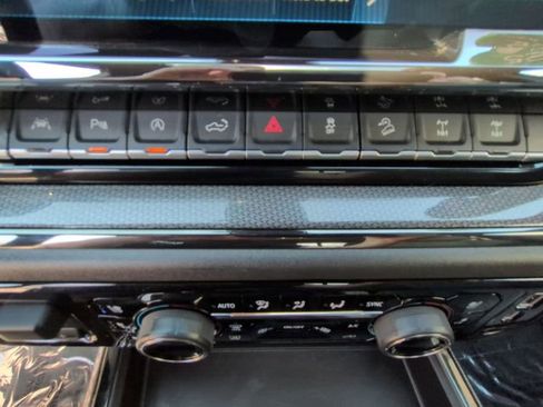 Used 2025 Chevrolet Silverado 1500 ZR2 w/ Technology Package image 36