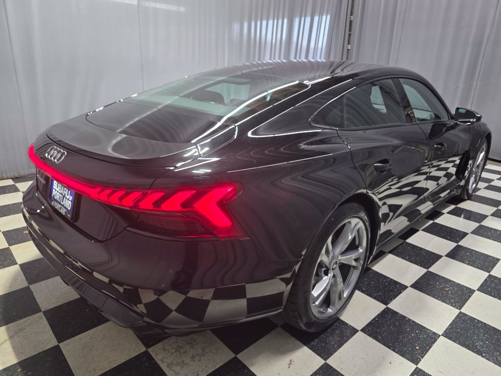 Used 2022 Audi e-tron GT Premium Plus AWD/4WD image 4
