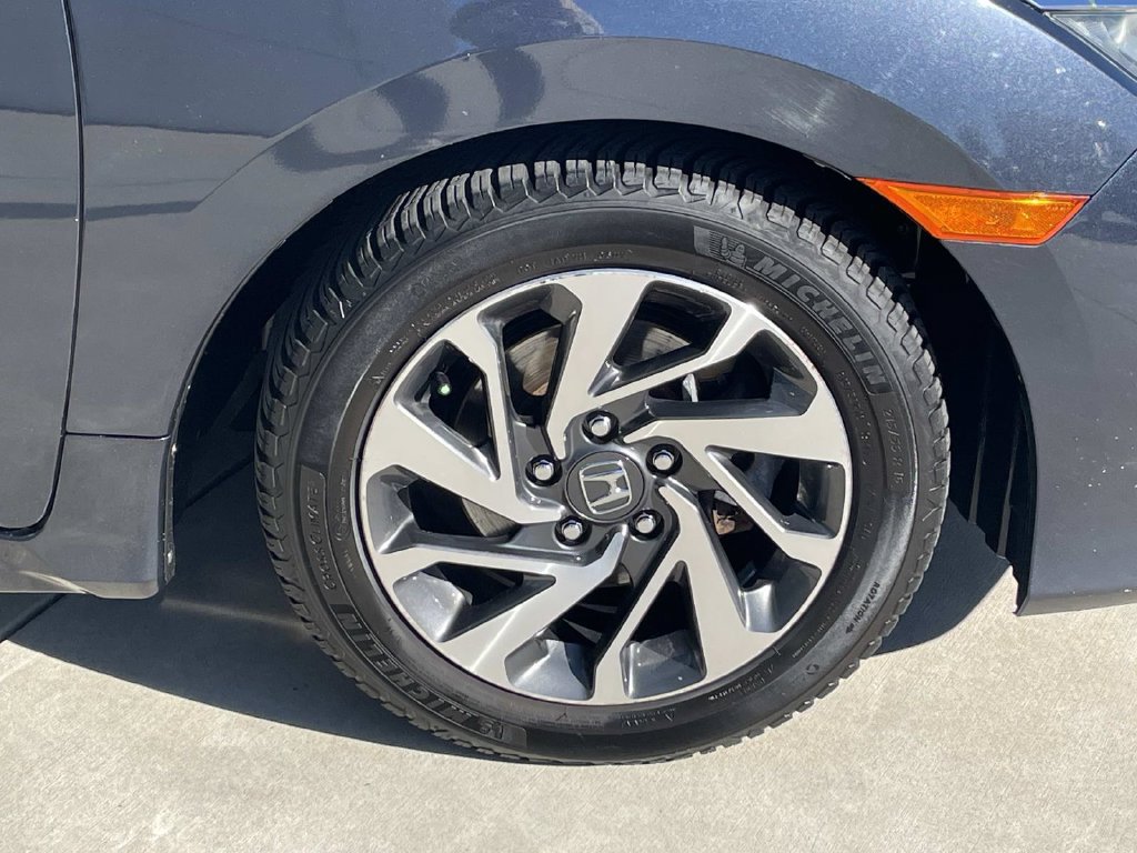 Used 2018 Honda Civic EX image 8