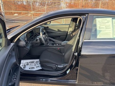 Certified 2026 Hyundai Elantra SEL Sport w/ Cargo Package image 21