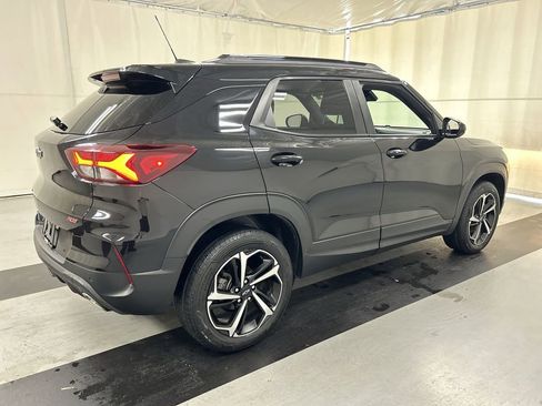 Used 2021 Chevrolet TrailBlazer RS w/ Convenience Package AWD/4WD image 2
