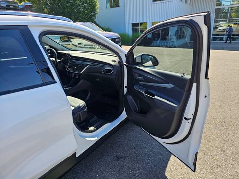 Used 2023 Chevrolet Bolt EUV LT w/ Convenience Package FWD image 26