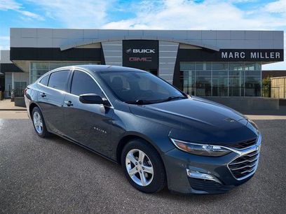 Used 2019 Chevrolet Malibu LS w/ LPO, Convenience Package 2
