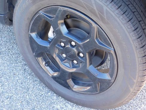 Used 2023 Jeep Compass Trailhawk image 9