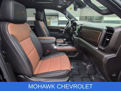 Used 2025 Chevrolet Silverado 1500 High Country w/ High Country Premium Package image 30