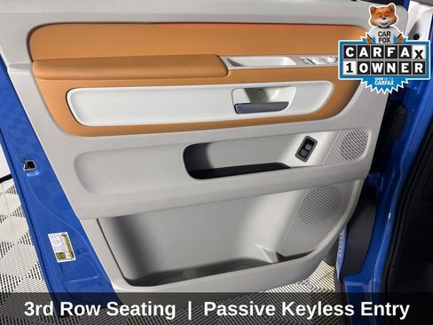 Used 2025 Volkswagen ID. Buzz 1st Edition image 13