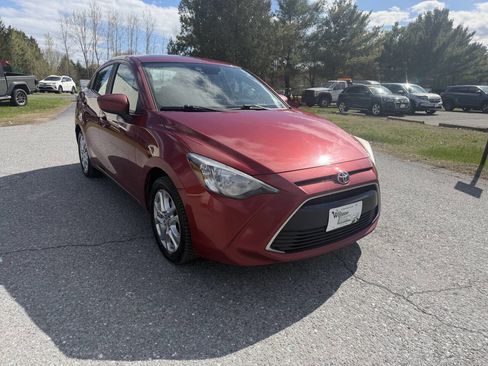 Used 2017 Toyota Yaris iA FWD image 7