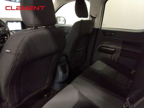 Used 2023 Ford Maverick XL image 36