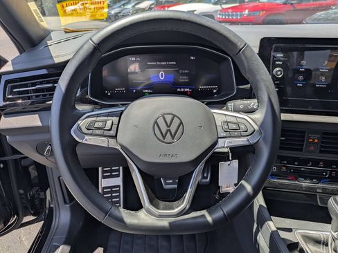 Used 2025 Volkswagen Jetta Sport FWD image 18