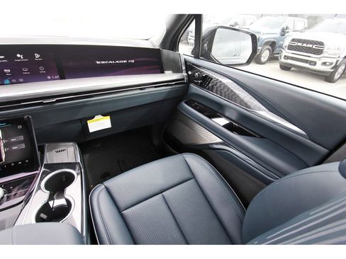 New 2025 Cadillac Escalade IQ Sport 2 image 10
