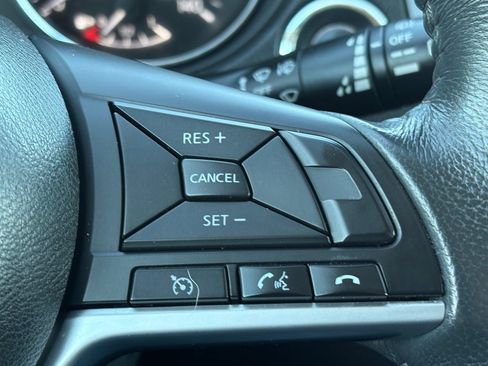 Used 2017 Nissan Rogue SV image 20