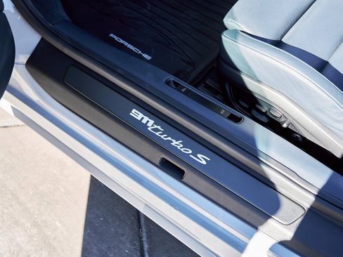 Used 2021 Porsche 911 Turbo S image 32