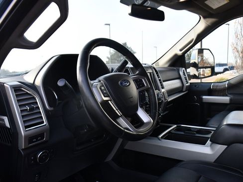 Used 2017 Ford F350 Lariat image 11