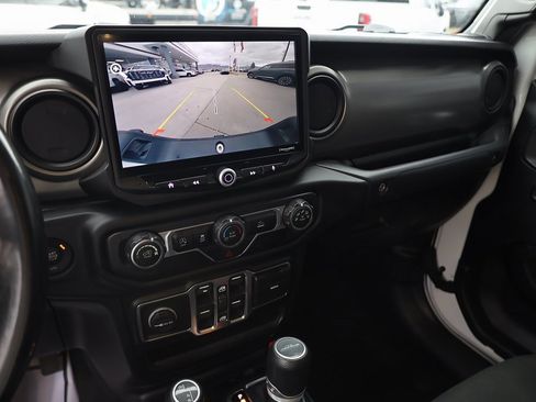 Used 2020 Jeep Gladiator Sport w/ Quick Order Package 24S image 15