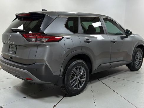Used 2023 Nissan Rogue S image 5