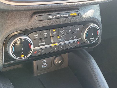 Certified 2022 Ford Escape SE w/ Convenience Package image 30