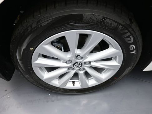 New 2025 Toyota Corolla SE image 12