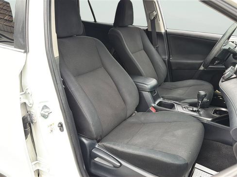 Used 2016 Toyota RAV4 LE AWD/4WD image 14