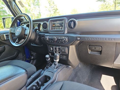 Used 2018 Jeep Wrangler Unlimited Sport S AWD/4WD image 16