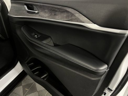 Certified 2024 Jeep Grand Cherokee L Limited w/ Luxury Tech Group II image 35