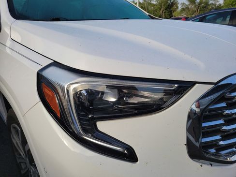 Used 2020 GMC Terrain Denali w/ Denali Premium Package FWD image 3