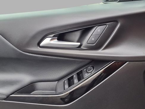 Used 2025 Chevrolet Equinox LT image 16