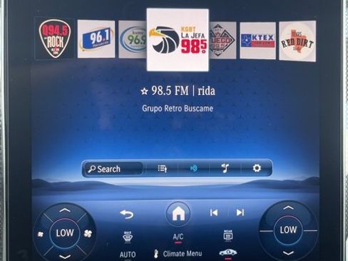 New 2025 Mercedes-Benz GLC 300 image 10