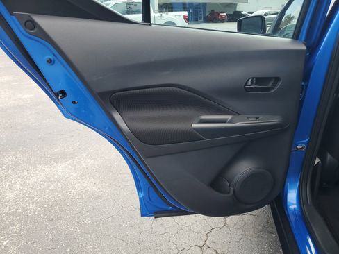 Used 2021 Nissan Kicks S image 22