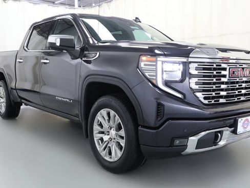 Used 2022 GMC Sierra 1500 Denali AWD/4WD image 18