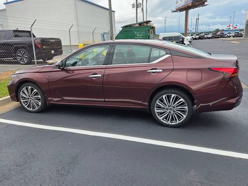 Used 2023 Nissan Altima 2.5 SL AWD/4WD image 5