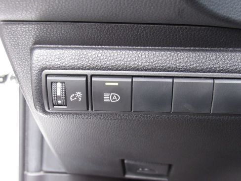 Used 2022 Toyota Corolla SE FWD image 29