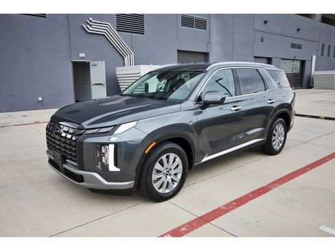 Certified 2025 Hyundai Palisade SEL AWD/4WD image 4