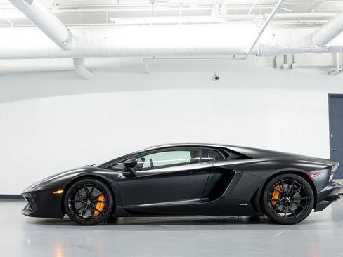 Used 2014 Lamborghini Aventador LP 700-4 AWD/4WD image 4