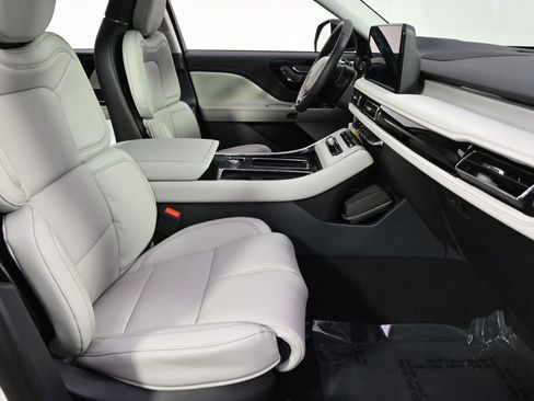 New 2026 Lincoln Aviator Reserve AWD/4WD image 16